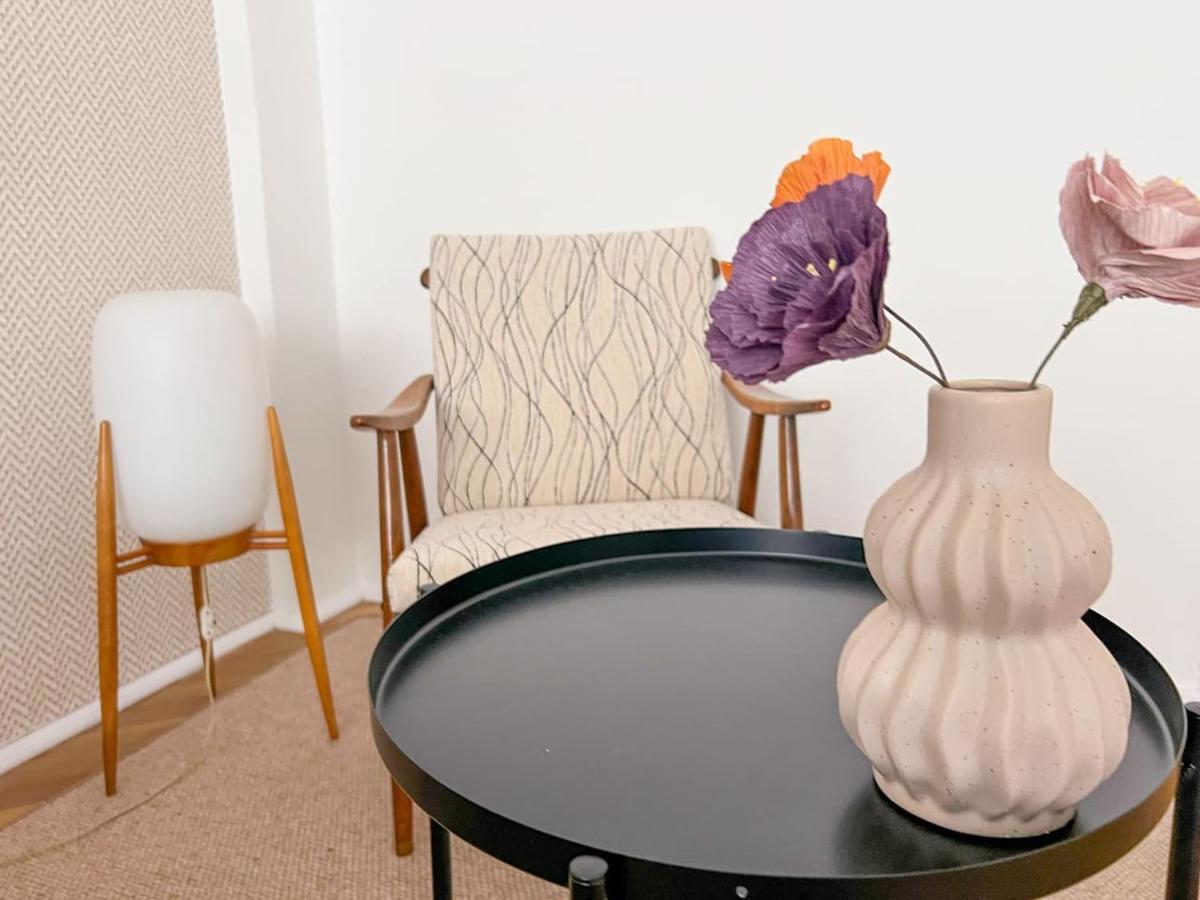 96M2 Of Comfort And Style: 4Bd Apartment In Old Town 브라티슬라바 외부 사진