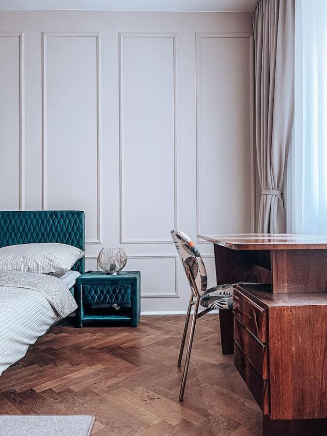 96M2 Of Comfort And Style: 4Bd Apartment In Old Town 브라티슬라바 외부 사진