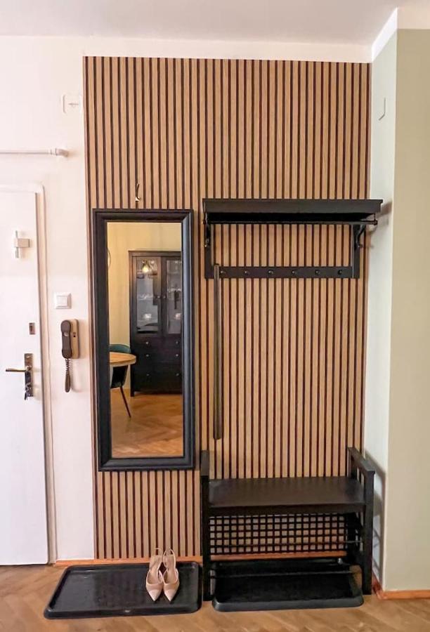 96M2 Of Comfort And Style: 4Bd Apartment In Old Town 브라티슬라바 외부 사진