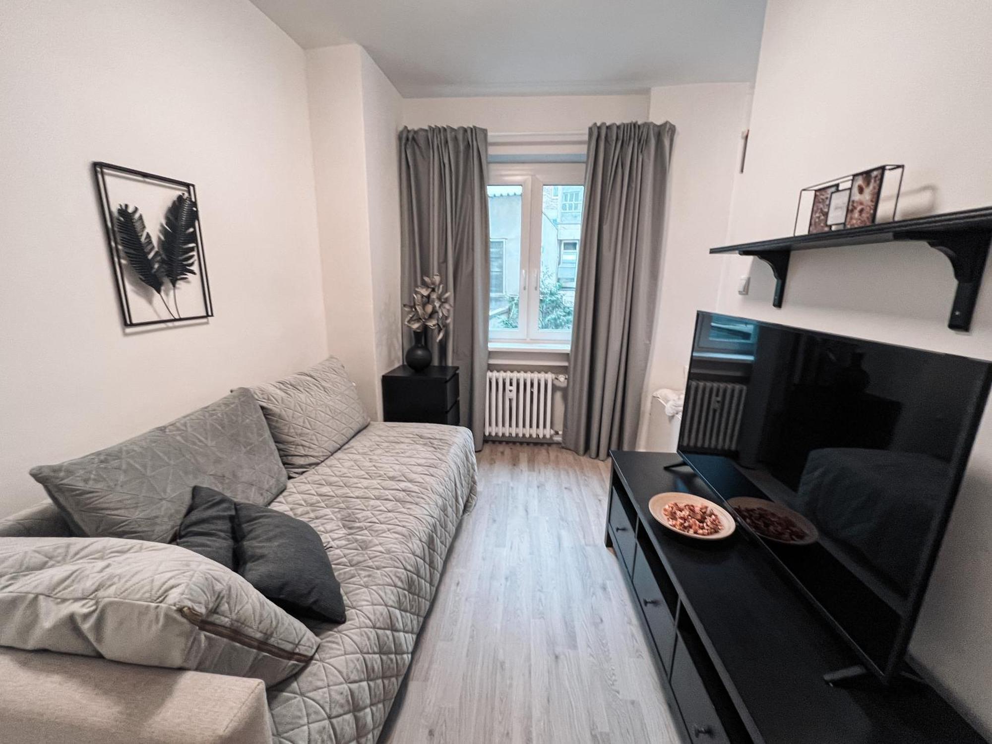 96M2 Of Comfort And Style: 4Bd Apartment In Old Town 브라티슬라바 외부 사진